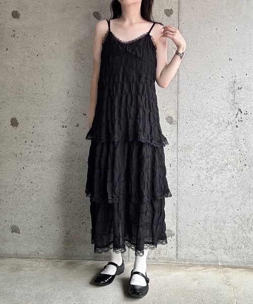 fiere(フィエール)の「ティアードロングキャミワンピース(ワンピース・レディース・ホワイト/ブラック・MEDIUM/LARGE/SMALL)」の2枚目の写真