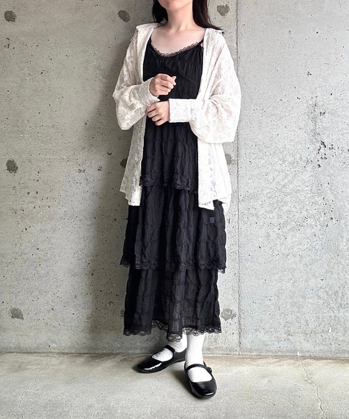 fiere(フィエール)の「ティアードロングキャミワンピース(ワンピース・レディース・ホワイト/ブラック・MEDIUM/LARGE/SMALL)」の4枚目の写真