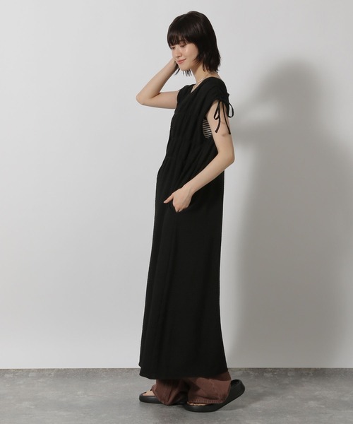 LAKOLE（ラコレ）の「【前後2WAY】肩ドロストワンピース / 575906（ワンピース・レディース・ブラウン/ブラック/アイボリー・FREE）」の4枚目の写真