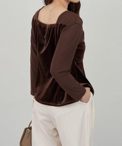 SHENERY（シーナリー）の「《すっきり見え》ベロアペプラムトップス（シャツ/ブラウス・レディース・ブラック/ブラウン・FREE）」の7枚目の写真