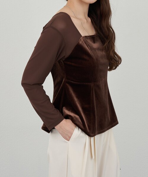 SHENERY（シーナリー）の「《すっきり見え》ベロアペプラムトップス（シャツ/ブラウス・レディース・ブラック/ブラウン・FREE）」の8枚目の写真