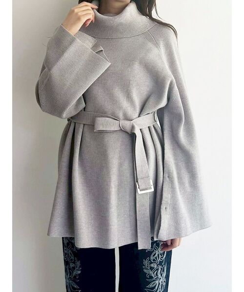 MERCURYDUO（マーキュリーデュオ）の「ベルテッドオフタートルニット（ニット/セーター・レディース・グレー/ブラウン・FREE）」の3枚目の写真