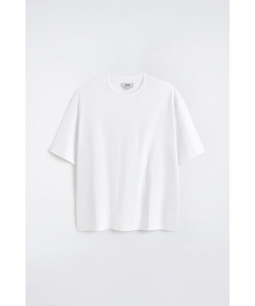 COS（コス）の「オーバーサイズ ライトウェイト コットンTシャツ（Tシャツ/カットソー・メンズ・ネイビー/ブラック/ダークブルー/ブルー/ホワイト/ホワイト系/ベージュ/ダークグリーン/ライトブラウン・XL/S/XS/M/L/XXL）」の15枚目の写真