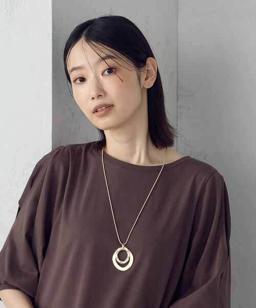 COMME CA ISM（コムサイズム）の「ダブルリング スライドネックレス（ネックレス・レディース・シルバー/ゴールド・FREE）」の2枚目の写真