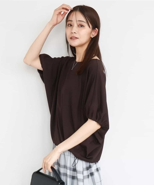 MK MICHEL KLEIN（エムケーミッシェルクラン）の「ドロストデザインドルマンスリーブカットソー/UVカット/接触冷感/洗える（Tシャツ/カットソー・レディース・ブラウン/アイボリー/ライトブルー・38）」の2枚目の写真