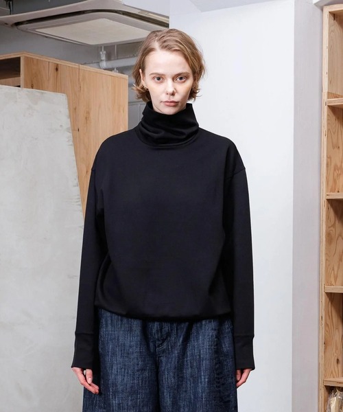 VOAAOV（ヴォアーブ）の「【VOAAOV】DUAL TOP Turtleneck Tops（スウェット・メンズ・パープル/グレー/ブラック/マスタード・1/2/0）」の2枚目の写真