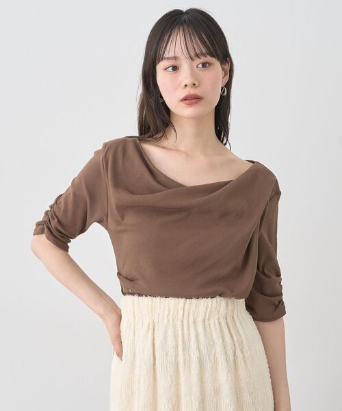 earth music&ecology（アースミュージックアンドエコロジー）の「ドレープデザインカットソー（Tシャツ/カットソー・レディース・ブラック/オフホワイト/ブラウン・FREE）」の20枚目の写真