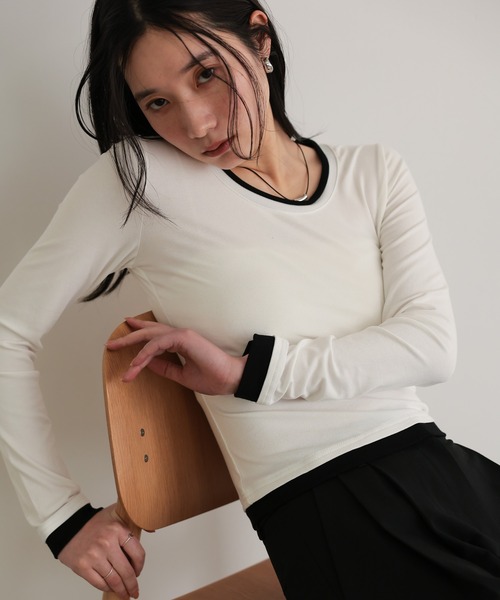 attiree(アティレー)の「レイヤード風カットソー(Tシャツ/カットソー・レディース・ブラック/グレー/ネイビー/ホワイト・MEDIUM)」の2枚目の写真