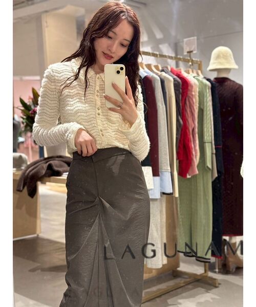 LAGUNAMOON(ラグナムーン)の「フラッフィーカットシャツ(Tシャツ/カットソー・レディース・アイボリー/ブラック・FREE)」の16枚目の写真