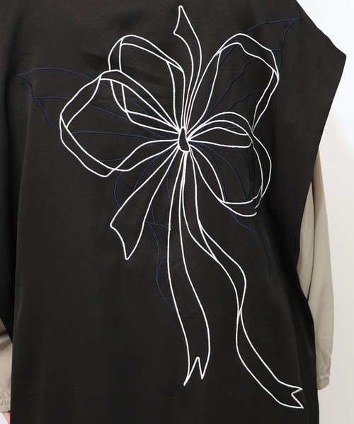 iS ScoLar（イズスカラー）の「553210：リボン刺繍テーラードジレ