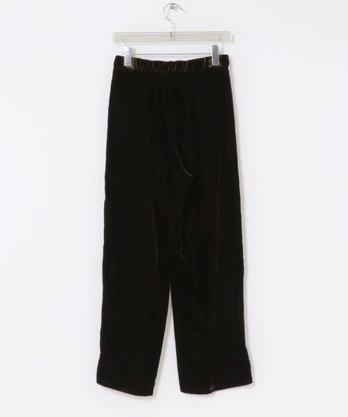 URBAN RESEARCH（アーバンリサーチ）の「サイドラインベロアイージーパンツ（その他パンツ・レディース・ブラック/ブラウン・36/38）」の13枚目の写真