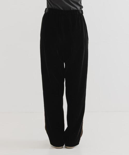 セール】サイドラインベロアイージーパンツ（その他パンツ）｜URBAN