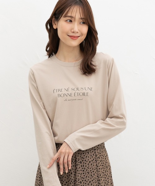 Honeys（ハニーズ）の「ロゴプリントＴシャツ（Tシャツ/カットソー・レディース・ボルドー/ブラック/アイボリー/モカ/ベージュ・M/S/LL/L）」の2枚目の写真