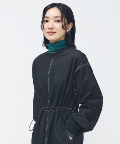 TIGORA(ティゴラ)の「ティゴラ TIGORA ストレッチリブハイネックTシャツ(Tシャツ/カットソー・レディース・グリーン/ブラック/チャコールグレー/オフホワイト・S/M/L/XL)」の13枚目の写真