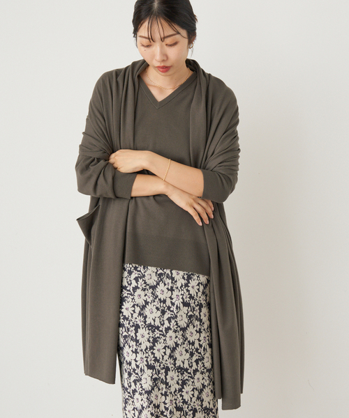 IENA（イエナ）の「ライトウールニットストール（ストール/ショール・レディース・カーキ/グレー・FREE）」の12枚目の写真