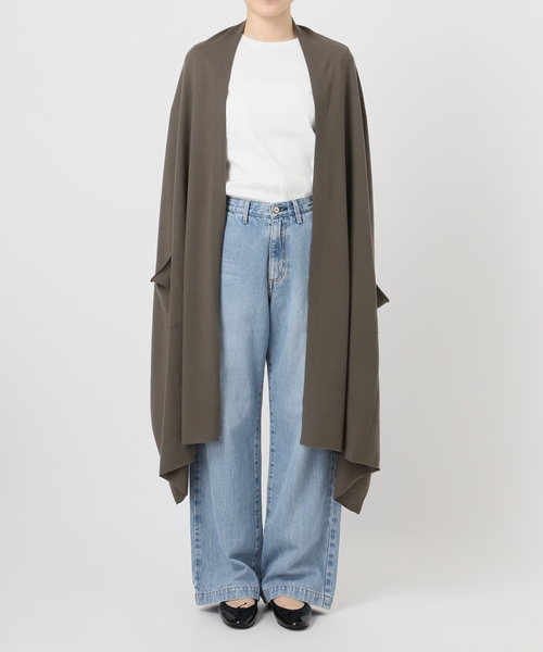 IENA（イエナ）の「ライトウールニットストール（ストール/ショール・レディース・カーキ/グレー・FREE）」の4枚目の写真