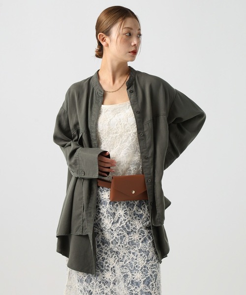 BAYFLOW（ベイフロー）の「[ヒップまでカバーする着丈]オーバーラップチュニック（チュニック・レディース・チャコール/ブルー/ライトベージュ・FREE）」の21枚目の写真