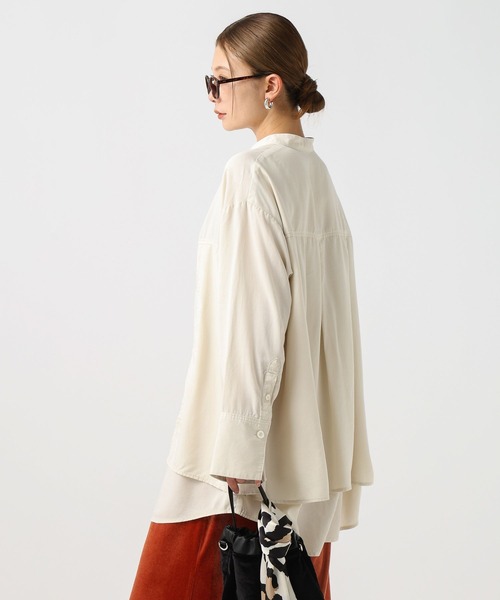 BAYFLOW（ベイフロー）の「[ヒップまでカバーする着丈]オーバーラップチュニック（チュニック・レディース・チャコール/ブルー/ライトベージュ・FREE）」の18枚目の写真