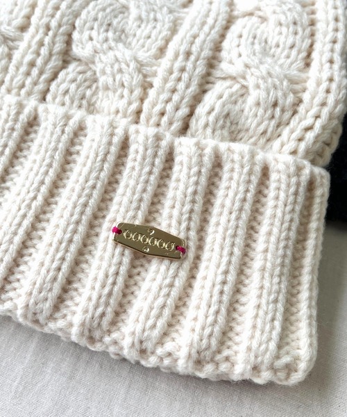 Q（キュー）の「ケーブルニットワッチ（ニットキャップ/ビーニー・レディース・アイボリー/チャコールグレー・ONE SIZE）」の12枚目の写真