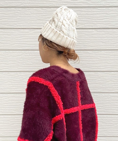 Q（キュー）の「ケーブルニットワッチ（ニットキャップ/ビーニー・レディース・アイボリー/チャコールグレー・ONE SIZE）」の4枚目の写真