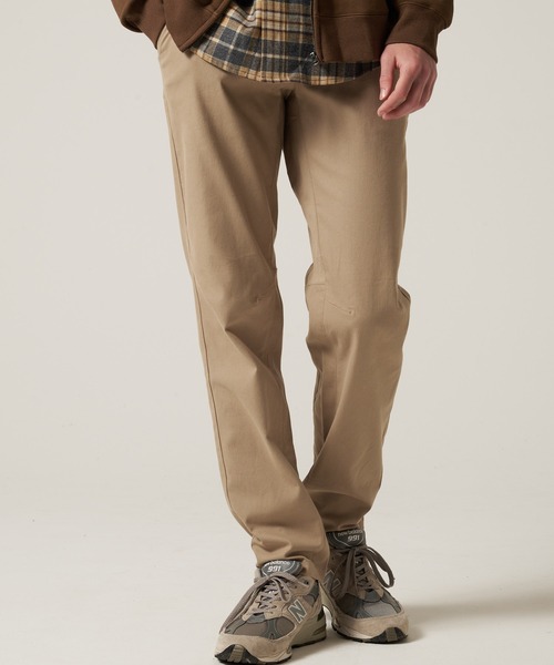 Eddie Bauer(エディーバウアー)の「ボイジャー フレックス チノ(チノパンツ・メンズ・ベージュ/カーキ/ダークネイビー/ブラック・XXL/XL/L/M)」の2枚目の写真