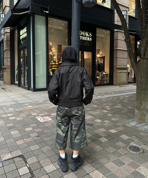 kutir（クティール）の「STUDS DESIGN RIGID SHORT DENIM JACKET／スタッズデザインリジットショートデニムジャケット（デニムジャケット・メンズ・インディゴブルー/ブラック・LARGE/MEDIUM）」の10枚目の写真