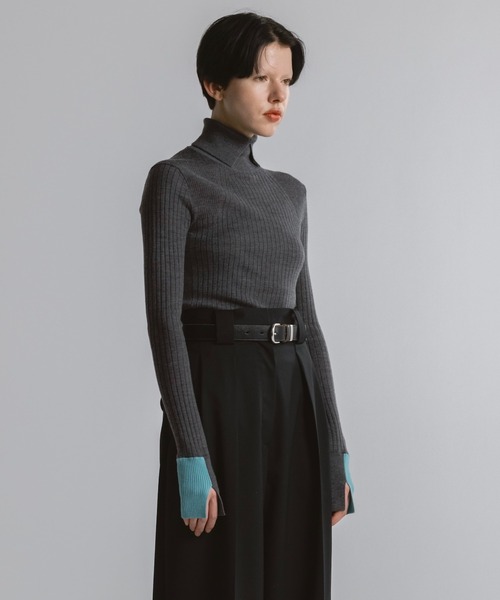 CINOH(チノ)の「TURTLE NECK TIGHT KNIT(ニット/セーター・レディース・ブラウン/チャコールグレー/ターコイズブルー・38)」の15枚目の写真