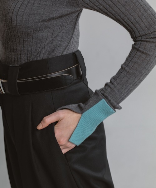 CINOH(チノ)の「TURTLE NECK TIGHT KNIT(ニット/セーター・レディース・ブラウン/チャコールグレー/ターコイズブルー・38)」の18枚目の写真