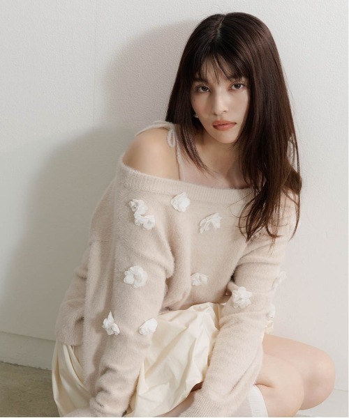 RANDA（ランダ）の「フラワーモチーフシャギーニットトップス（ニット/セーター・レディース・グレー/ピンク/アイボリー・FREE）」の7枚目の写真