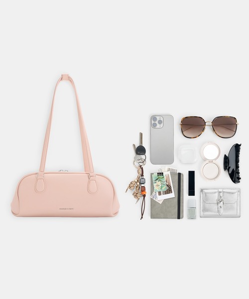 CHARLES & KEITH（チャールズ & キース）の「Nelly ネリ イロンゲイティッドショルダーバッグ（ショルダーバッグ・レディース・ライトピンク/スミクロ・M）」の6枚目の写真
