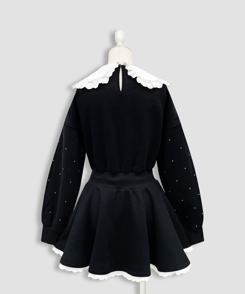 Honey Cinnamon（ハニーシナモン）の「袖ビジュー裏起毛スウェットワンピース（ワンピース・レディース・ホワイト/ブラック・FREE）」の9枚目の写真