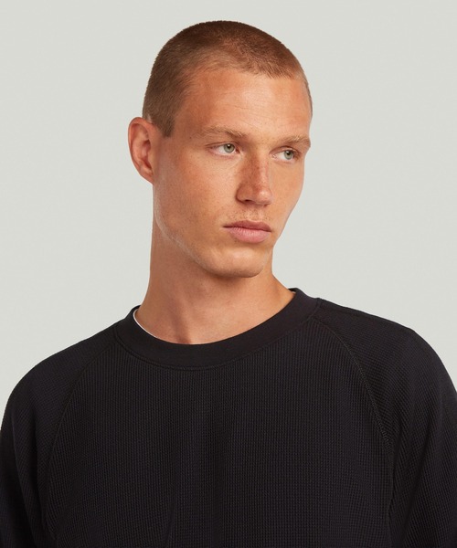 G-STAR（ジースター）の「TWEETER T-SHIRT/パネルデザインサーマルワッフルロングスリーブTシャツ（Tシャツ/カットソー・メンズ・ダークブラック/ベージュ系その他・X-LARGE/X-SMALL/LARGE/MEDIUM/SMALL）」の6枚目の写真