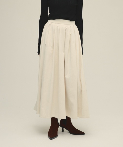 eL（エル）の「【eL】Tuck Gather Volume Skirt/603941（スカート・レディース・アイボリー/ブラック・FREE）」の2枚目の写真