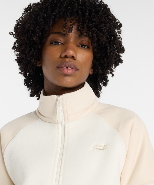 NEW BALANCE(ニューバランス)の「ハイパイルフリースジャケット(ブルゾン・レディース・ライトベージュ・MEDIUM/LARGE/X-LARGE/SMALL)」の4枚目の写真