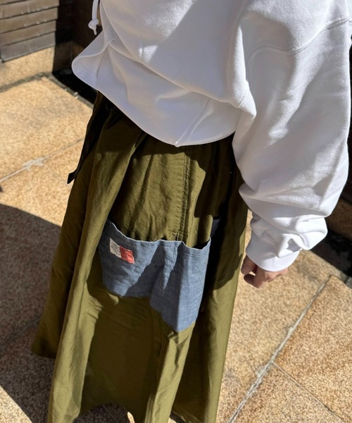 OLD BETTY'S（オールドベティーズ）の「【日本製】オールドベティーズ 【OLD BETTY’S】Volume Easy Long Skirt（スカート・レディース・ブラック/オリーブ・FREE）」の14枚目の写真