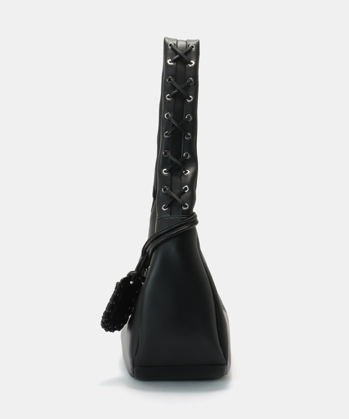 GANNI(ガニー)の「GANNI / ガニー Hobo Medium Laces(ショルダーバッグ・レディース・ブラック・FREE)」の3枚目の写真