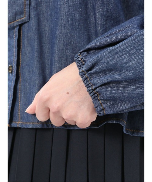 m.f.editorial（エムエフエディトリアル）の「【ややゆったり リラックス】m.f.エディトリアルレディース  ボウタイ付き バンドカラー デニムブラウス（シャツ/ブラウス・レディース・サックスブルー/ネイビー・LARGE/MEDIUM）」の9枚目の写真