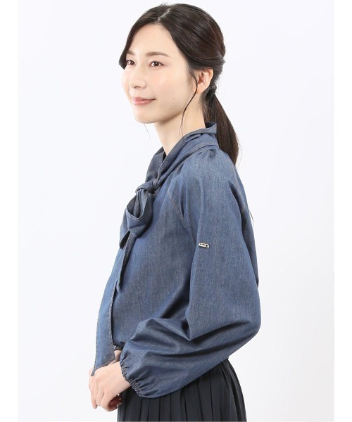 m.f.editorial（エムエフエディトリアル）の「【ややゆったり リラックス】m.f.エディトリアルレディース  ボウタイ付き バンドカラー デニムブラウス（シャツ/ブラウス・レディース・サックスブルー/ネイビー・LARGE/MEDIUM）」の12枚目の写真