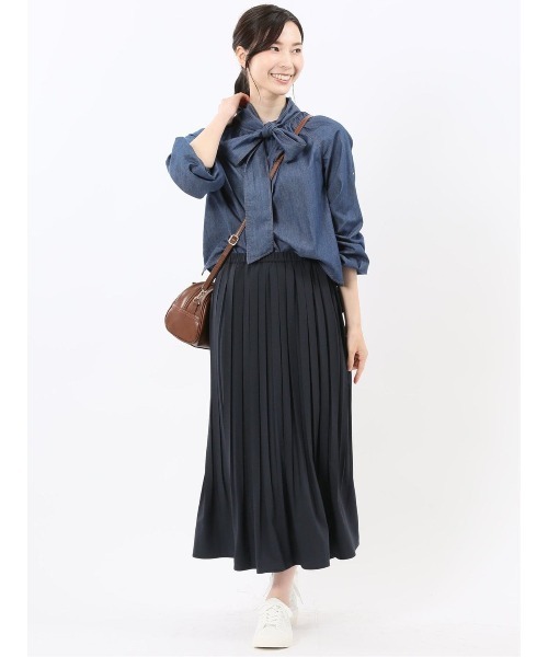 m.f.editorial（エムエフエディトリアル）の「【ややゆったり リラックス】m.f.エディトリアルレディース  ボウタイ付き バンドカラー デニムブラウス（シャツ/ブラウス・レディース・サックスブルー/ネイビー・LARGE/MEDIUM）」の15枚目の写真