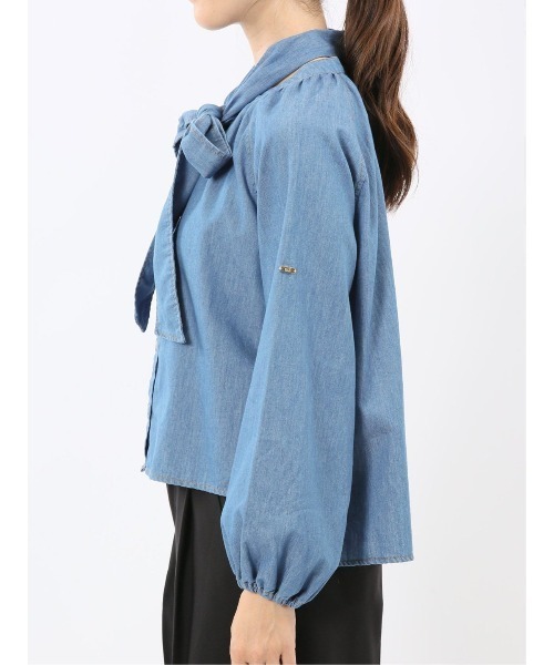 m.f.editorial（エムエフエディトリアル）の「【ややゆったり リラックス】m.f.エディトリアルレディース  ボウタイ付き バンドカラー デニムブラウス（シャツ/ブラウス・レディース・サックスブルー/ネイビー・LARGE/MEDIUM）」の18枚目の写真