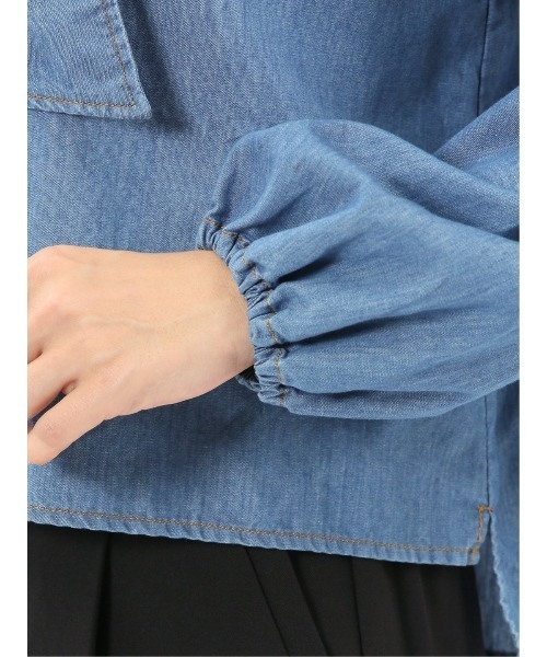 m.f.editorial（エムエフエディトリアル）の「【ややゆったり リラックス】m.f.エディトリアルレディース  ボウタイ付き バンドカラー デニムブラウス（シャツ/ブラウス・レディース・サックスブルー/ネイビー・LARGE/MEDIUM）」の21枚目の写真