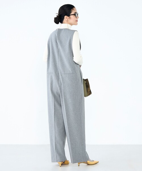 NOLLEY’S（ノーリーズ）の「ウォッシャブルVネックサロペット（つなぎ/オールインワン・レディース・ブラック/グレー・36/38）」の8枚目の写真