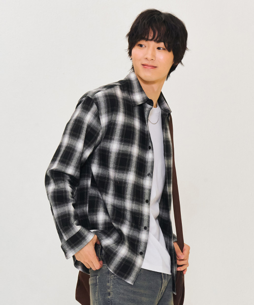CHASECULT(チェイスカルト)の「男性フランネルシャドーチェックシャツ-ブラック(シャツ/ブラウス・メンズ・ブラック・100/95/105)」の5枚目の写真