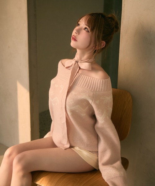 TITTY&CO.（ティティーアンドコー）の「ノルディック柄リボン付きオフショルダーニット（ニット/セーター・レディース・ピンク/グレー/ホワイト×ブルー/ブルー/ベージュ/ベージュ系その他・FREE）」の14枚目の写真