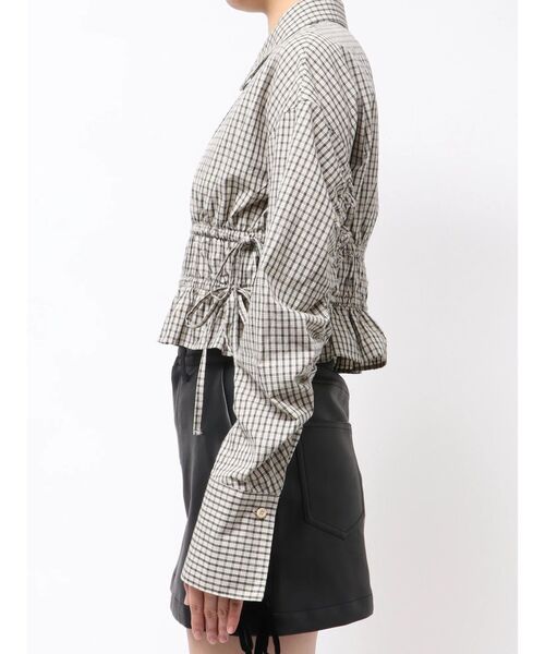 EMODA（エモダ）の「サイドリボンストリングシャツ（シャツ/ブラウス・レディース・ブルー/グレー/ホワイト・FREE）」の17枚目の写真