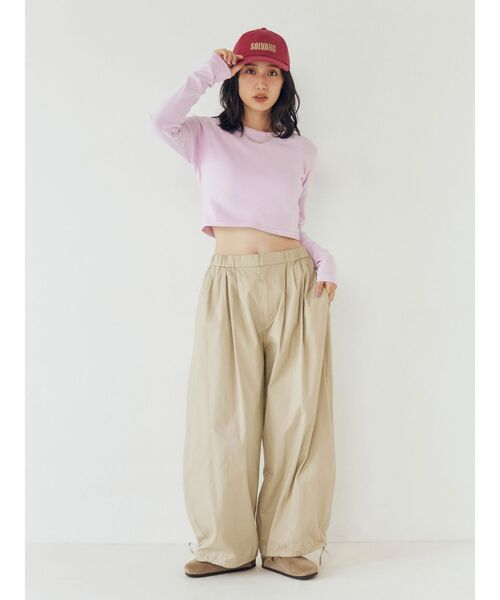 Ungrid（アングリッド）の「バレルレッグタックパンツ（その他パンツ・レディース・ブラック/ベージュ/ピンク・FREE）」の16枚目の写真