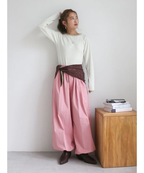 Ungrid（アングリッド）の「バレルレッグタックパンツ（その他パンツ・レディース・ブラック/ベージュ/ピンク・FREE）」の22枚目の写真