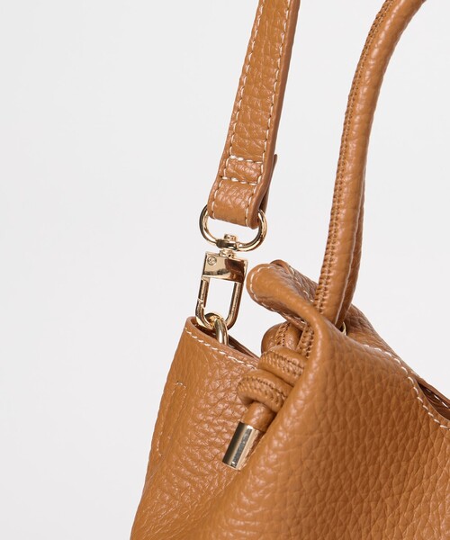 EMMEL REFINES(エメルリファインズ)の「<EMMEL REFINES>EM チューブハンドル ソフト 2WAY バッグ(トートバッグ・レディース・シルバー/ブラック/ブラウン/イエロー・FREE)」の13枚目の写真