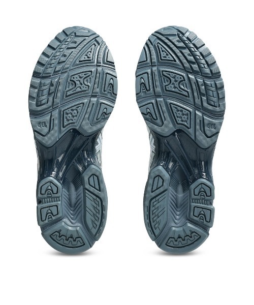 ASICS(アシックス)の「ASICS GEL-NIMBUS 10.1 GTX(アシックス ゲルニンバス 10.1 GTX)(スニーカー・メンズ・ホワイト系/ブラック系・25.5cm/26cm/26.5cm/27cm/27.5cm/28cm/29cm/28.5cm/23cm/23.5cm/24cm/25cm)」の7枚目の写真
