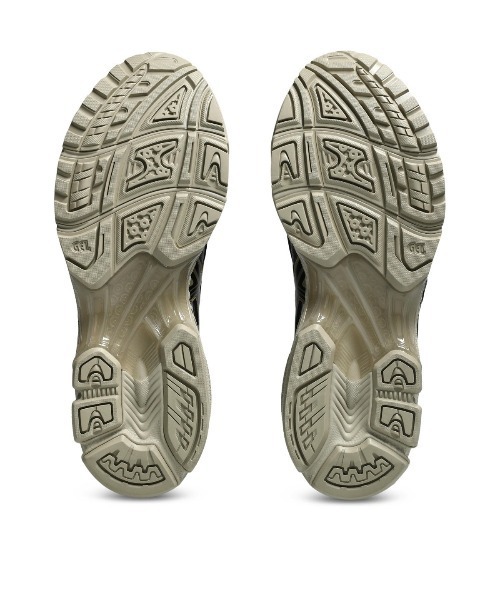 ASICS(アシックス)の「ASICS GEL-NIMBUS 10.1 GTX(アシックス ゲルニンバス 10.1 GTX)(スニーカー・メンズ・ホワイト系/ブラック系・25.5cm/26cm/26.5cm/27cm/27.5cm/28cm/29cm/28.5cm/23cm/23.5cm/24cm/25cm)」の14枚目の写真